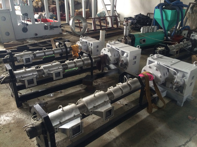 探尋專業(yè)吹膜機(jī)配件 螺桿與料筒的優(yōu)質(zhì)供應(yīng)商——瑞安市云江塑料機(jī)械有限公司